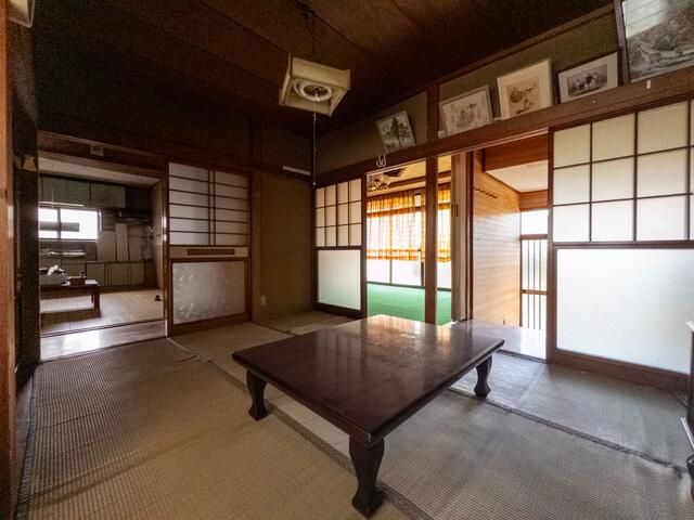 8DK Wooden House with Large Garden & Free Parking in Aizumisato, Fukushima - Thumbnail 2