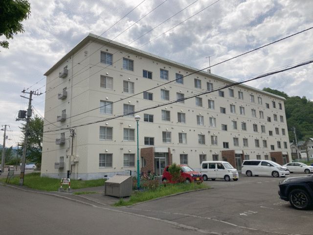 4LDK Apartment for Sale in Minami-ku, Sapporo, Hokkaido - Thumbnail 3