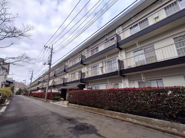 2DK Apartment for Sale in Nishitokyo City, Tokyo - Thumbnail 2