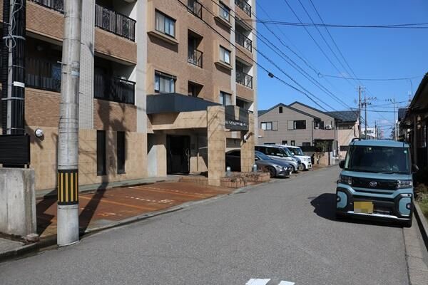 4LDK Apartment for Sale in Fukui City, Fukui Prefecture - Thumbnail 4