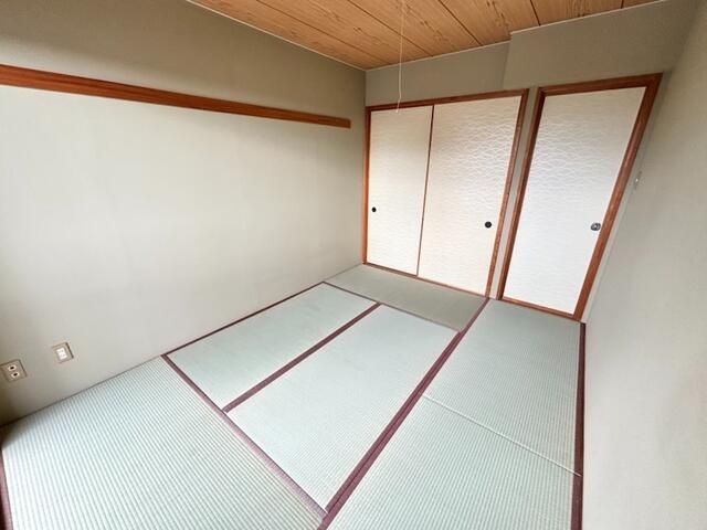 2LDK Apartment for Rent in Ota City, Gunma Prefecture - Thumbnail 2