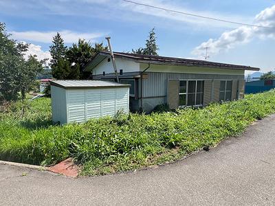 A DIY-friendly single-story house in a tranquil rural area: Villas, real estate, properties for sale, Hometown Information Center: Nationwide rural living property data — Image 2, Iizuna, Nagano