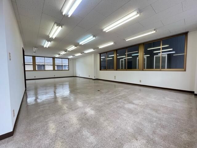 G10 Building Shop/Office for Rent in Toride, Ibaraki - Thumbnail 3