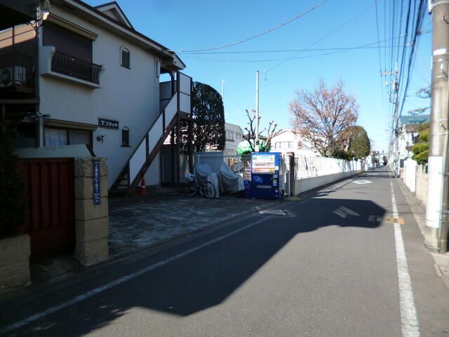 1DK Apartment for Rent in Mitaka, Tokyo - 62,000 Yen - Thumbnail 2