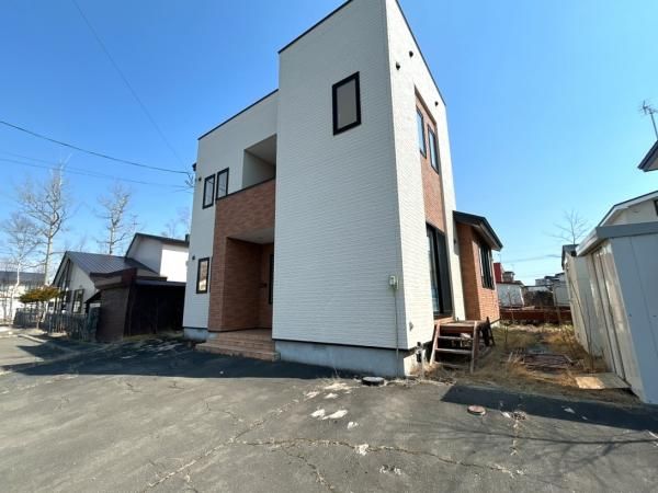 5LDK House for Sale in Kushiro, Hokkaido - 148.51 sqm - Thumbnail 2