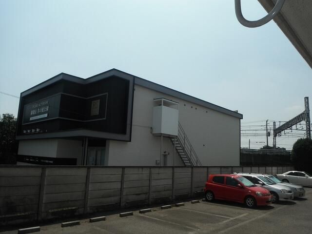 2DK Corner Apartment for Rent in Kichijoji, Musashino City - Thumbnail 2