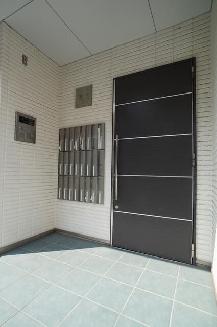 1K Apartment for Rent in Suginami, Tokyo - 18.63 sqm - Thumbnail 2