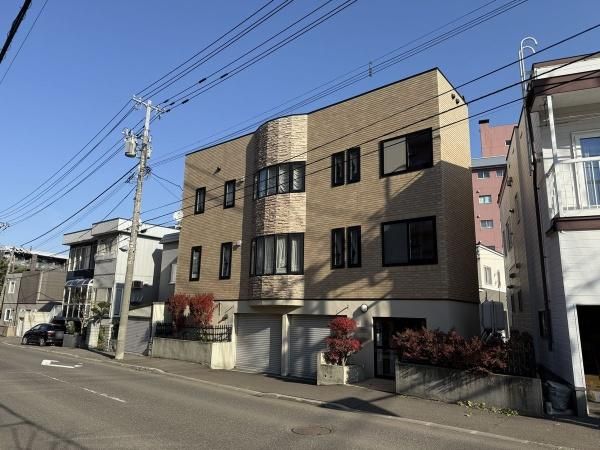 5LDK House in Sapporo Chuo Ward with 2-Car Garage | 298.57 sqm - Thumbnail 3