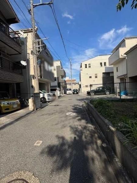 5LDK Two-Unit House for Sale in Hasune, Itabashi, Tokyo - Thumbnail 4