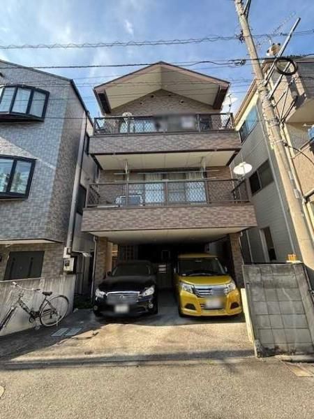 5LDK Two-Unit House for Sale in Hasune, Itabashi, Tokyo - Image 1