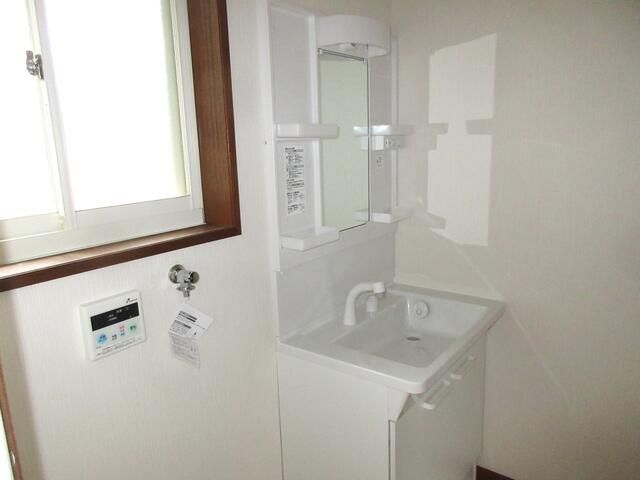 4LDK House for Sale in Himeji, Hyogo - 210㎡ Land - Thumbnail 3