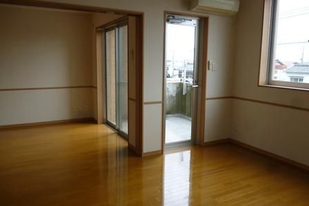 2LDK Apartment for Rent in Tatebayashi, Gunma - 60 sqm - Thumbnail 4