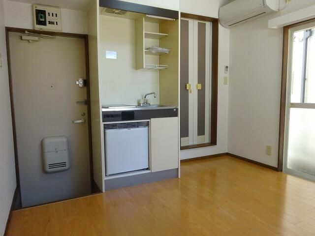 Studio Apartment for Rent in Mitaka, Tokyo - 15 sqm - Thumbnail 4