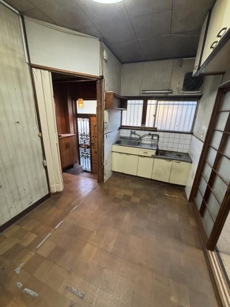 3DK Terraced House for Sale in Amagasaki, Hyogo - Thumbnail 2