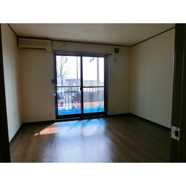 1K Apartment for Rent in Kaga City, Ishikawa | 37,000 Yen - Thumbnail 2
