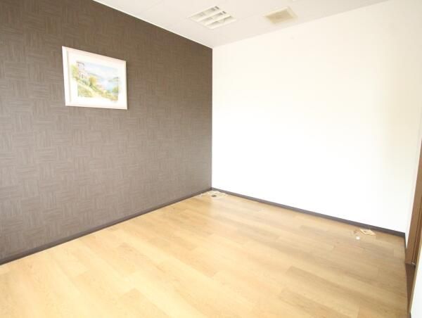 Commercial Office for Rent in Tsukuba, Ibaraki - 70.3 sqm - Thumbnail 4