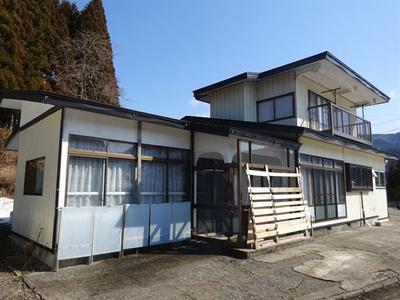 Traditional Wooden House with Mountain Views in Fujisato — House, Fujisato, Akita