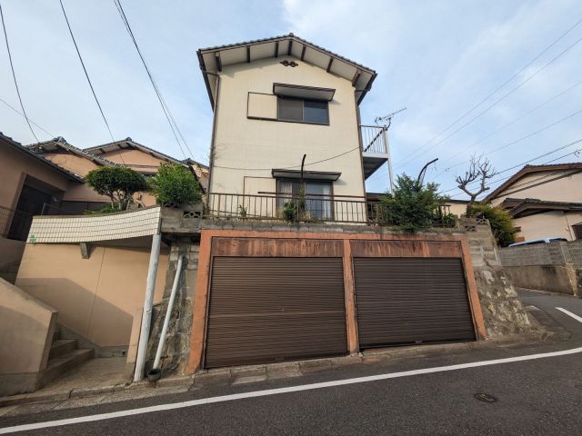 6DK House for Sale in Kitakyushu with 3 Parking Spaces - Thumbnail 3