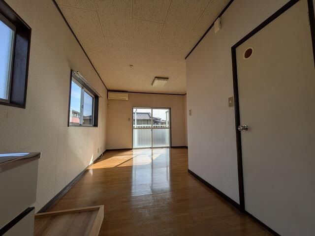 Fujimi Court Kawate 1R Apartment for Rent in Nirasaki, Yamanashi - Thumbnail 4
