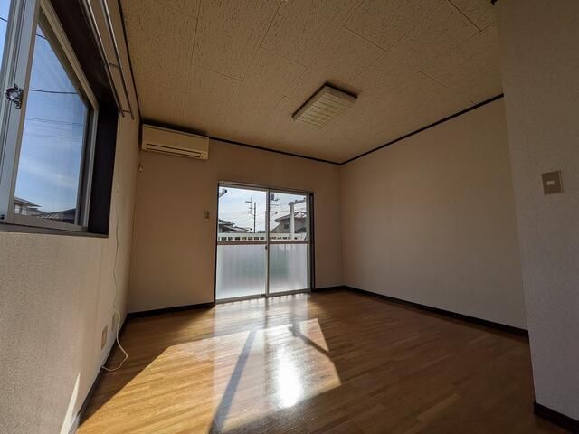 Fujimi Court Kawate 1R Apartment for Rent in Nirasaki, Yamanashi - Thumbnail 2