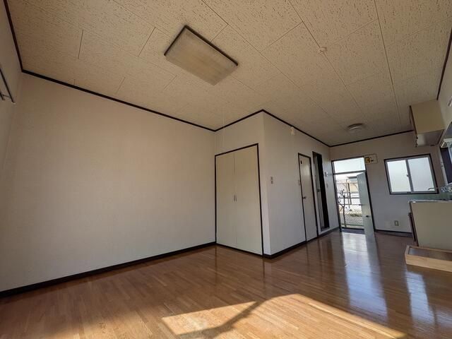 Fujimi Court Kawate 1R Apartment for Rent in Nirasaki, Yamanashi - Thumbnail 3
