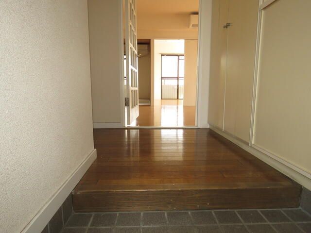 2LDK Apartment for Rent Near Takasaka Station, Higashimatsuyama - Thumbnail 3