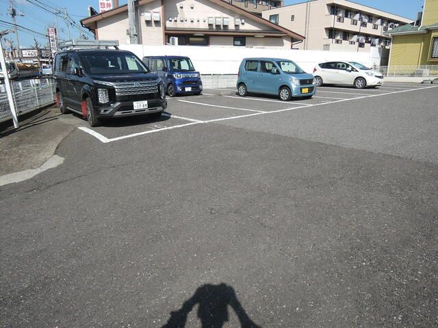 Monthly Parking Space for Rent in Funabashi, Chiba - Thumbnail 3