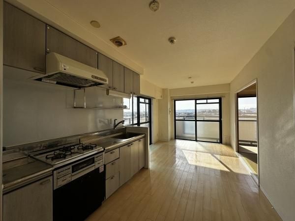 3DK Apartment in Fuchu, Tokyo - 49.8M Yen - Thumbnail 2