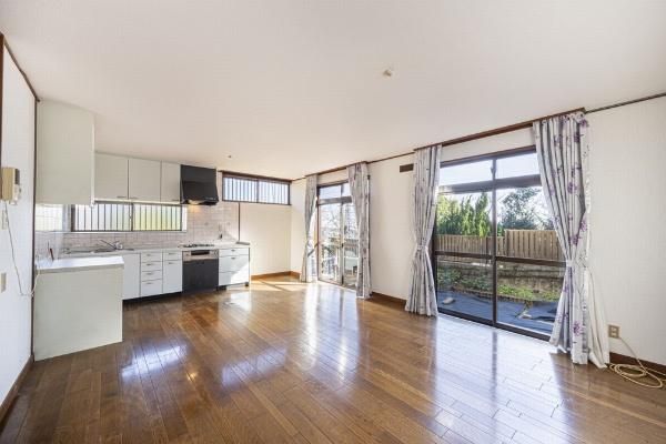 4LDK House on 306sqm Plot in Nishinomiya's Kurakuen Area - Thumbnail 2