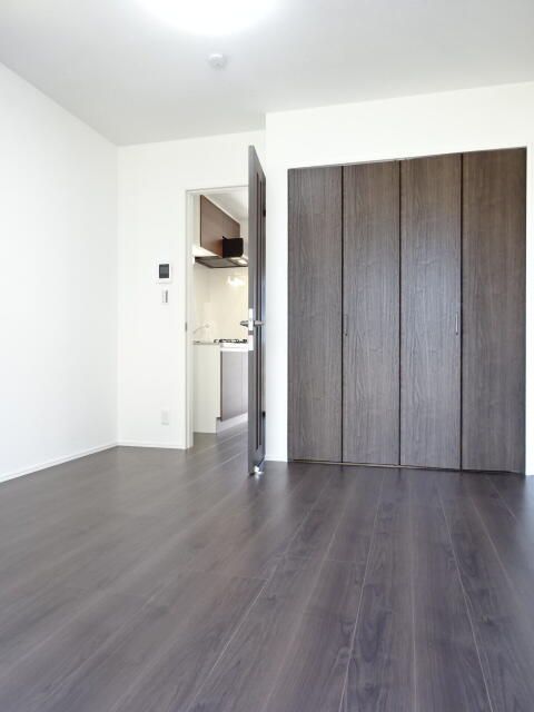 New 1K Apartment for Rent in Ichihara, Chiba - 49,000 Yen - Thumbnail 4