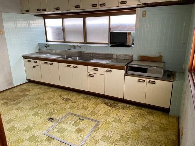 Large 9DK Detached House for Two Families in Ota City, Shimane - Thumbnail 4