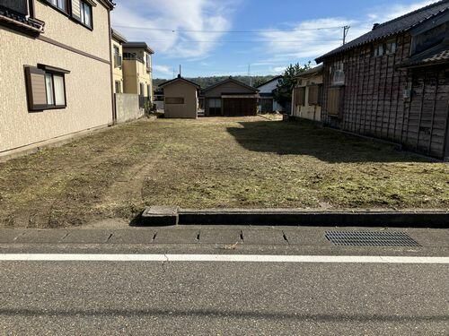 Large Residential Land Plot for Sale in Kashiwazaki, Niigata - Thumbnail 3