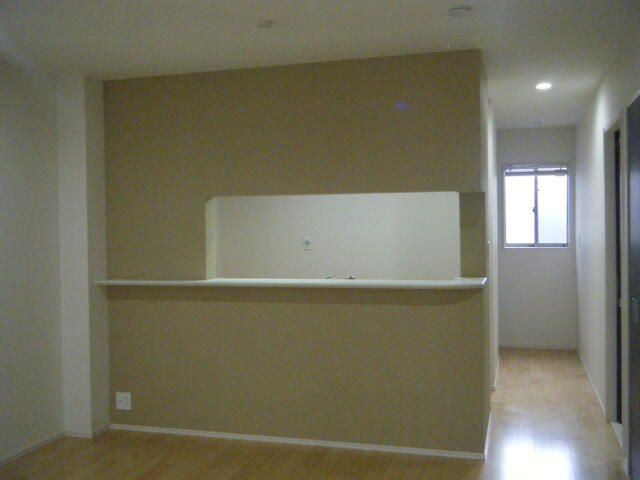 Modern 4LDK House for Rent in Setagaya, Tokyo - Thumbnail 3