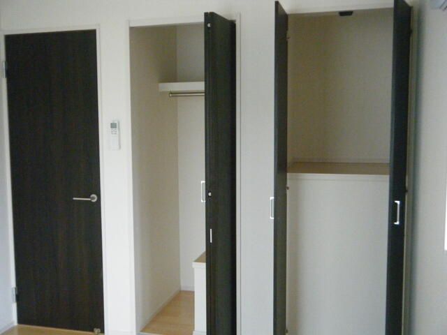 Modern 4LDK House for Rent in Setagaya, Tokyo - Thumbnail 2