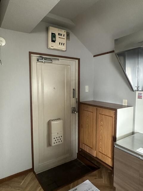 2DK Apartment for Rent in Musashino City, Tokyo - 37 sqm - Image 1