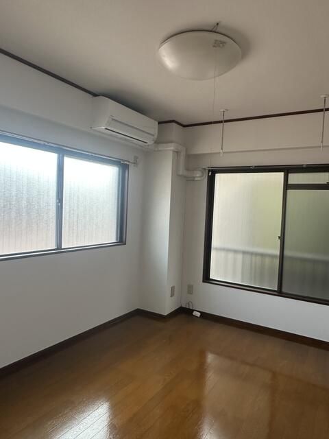 2DK Apartment for Rent in Musashino City, Tokyo - 37 sqm - Thumbnail 3