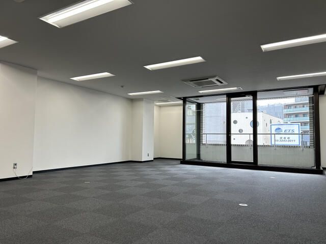Office for Rent in Kita-Aoyama, Minato-ku, Tokyo - Thumbnail 3
