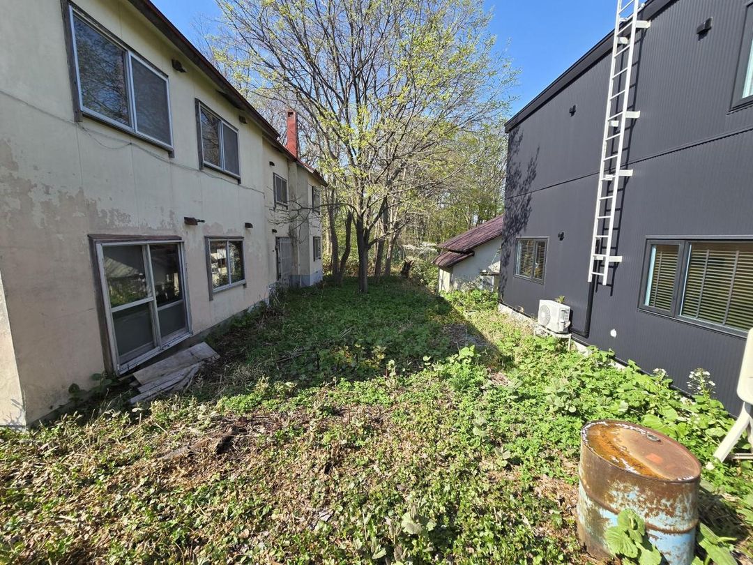 837 sqm Land for Sale in Maruyama, Sapporo, Hokkaido - Thumbnail 4