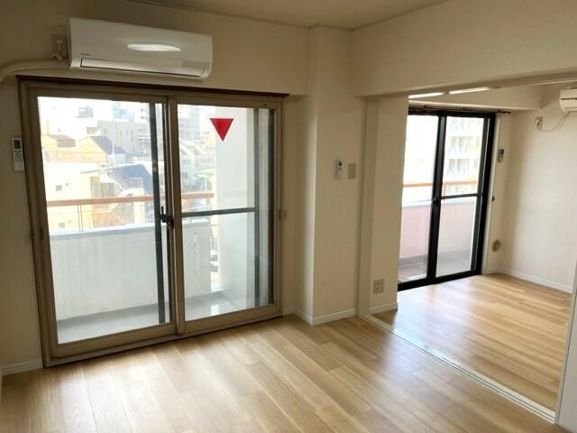 2DK Apartment for Rent in Suginami, Tokyo - 40.00㎡ - Thumbnail 2