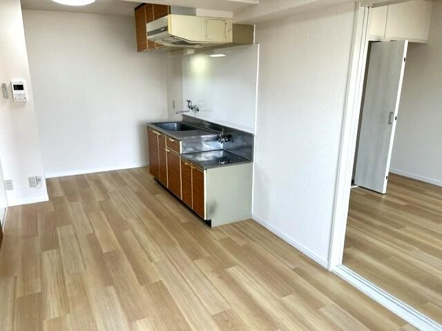 2DK Apartment for Rent in Suginami, Tokyo - 40.00㎡ - Thumbnail 3
