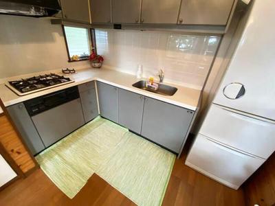 Spacious 2LDK House for Sale in Izu-no-Kuni, Shizuoka — Image 1, Izunokuni, Shizuoka