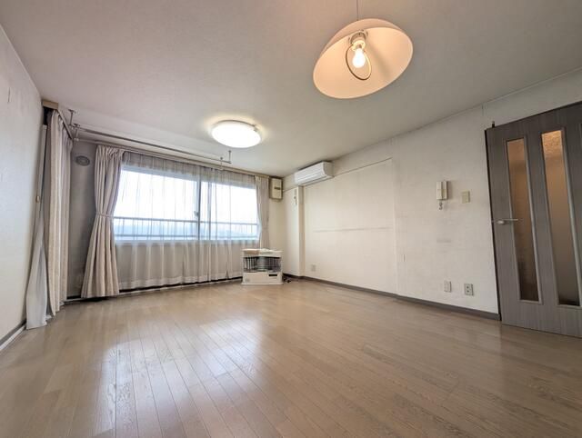 3LDK Apartment for Sale in Toyohira, Sapporo, 71.96m² - Thumbnail 2