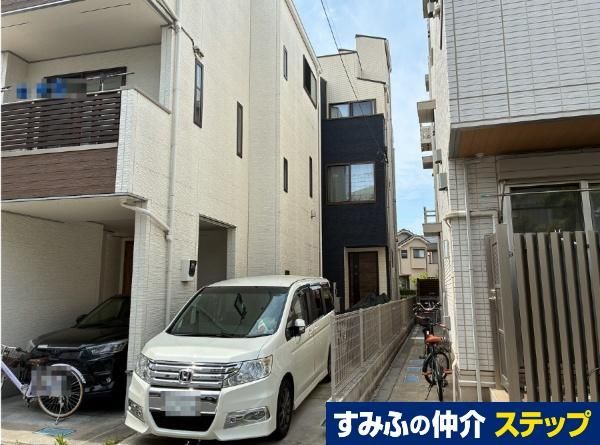 Modern 2SLDK House for Sale in Kawasaki, Kanagawa - Thumbnail 2