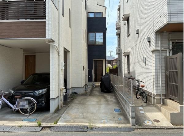 Modern 2SLDK House for Sale in Kawasaki, Kanagawa - Thumbnail 3