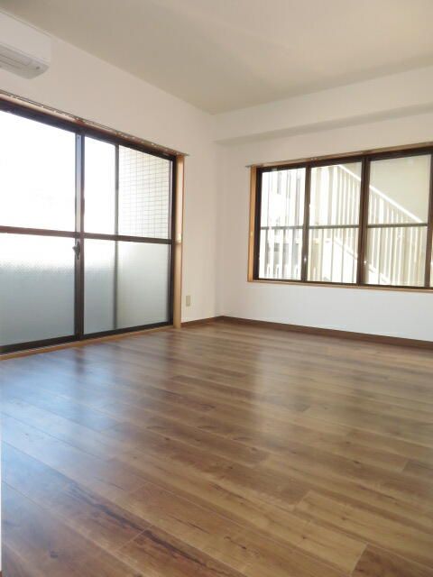 3LDK Apartment for Rent in Nishi-Nippori, Arakawa, Tokyo - Thumbnail 3