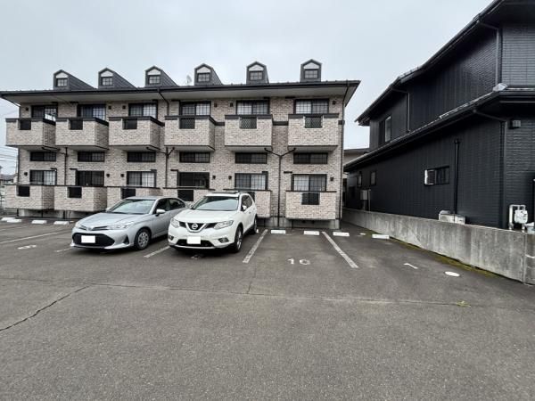 12-Unit Apartment Building for Sale in Sendai, Miyagi - Thumbnail 2