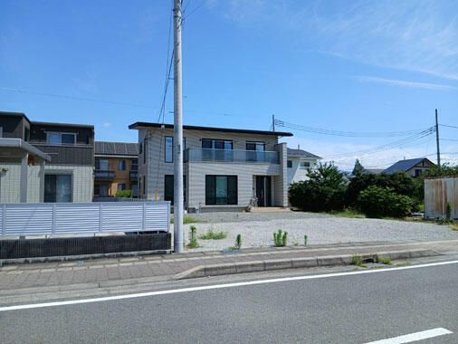 3LDK House for Sale in Chuo City Yamanashi 109.99 sqm - Thumbnail 3