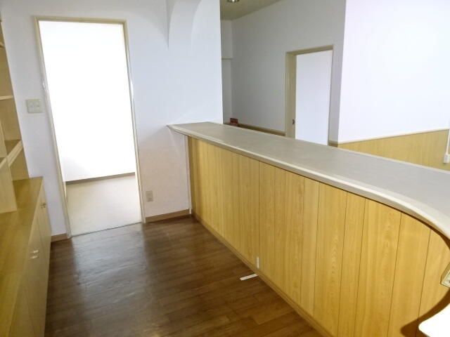 Office for Rent in Towada, Aomori - 70 sqm, Free Parking - Thumbnail 2