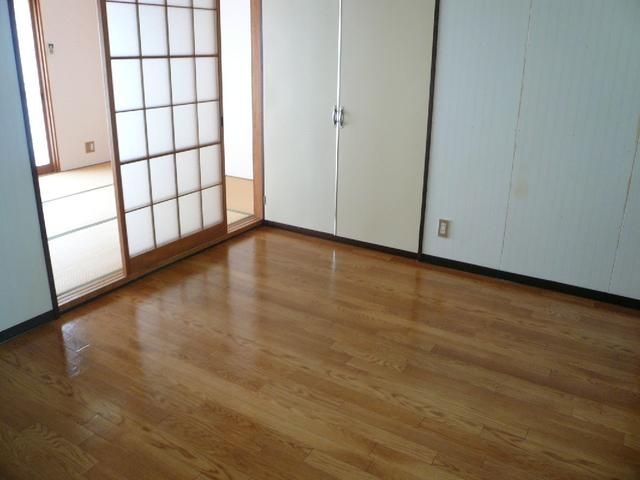 2K Apartment for Rent in Yonezawa, Yamagata - 35,000 Yen - Thumbnail 3