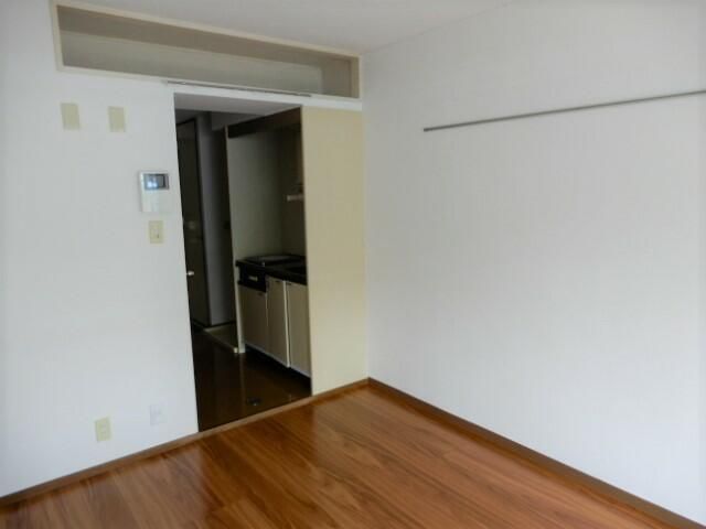 1K Apartment for Rent in Machida, Tokyo Near Tamagawa Gakuen Station - Thumbnail 2
